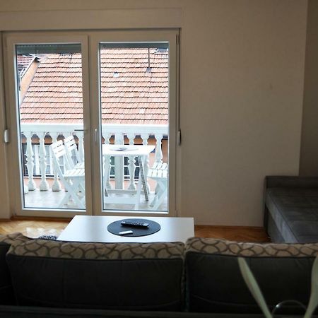 דירות טוזלה Apartman Dina מראה חיצוני תמונה