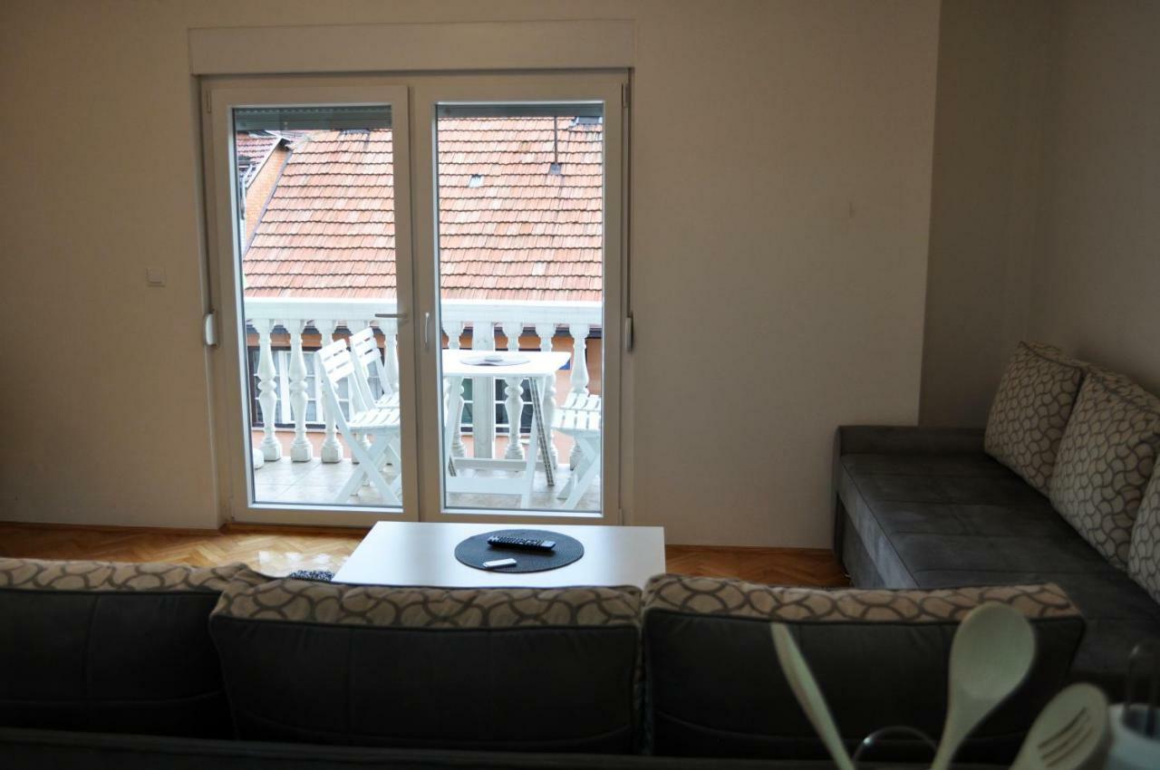 דירות טוזלה Apartman Dina מראה חיצוני תמונה