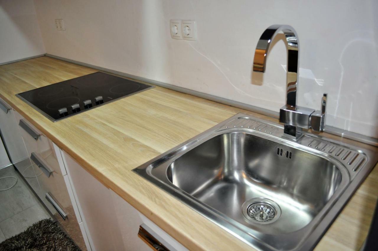 דירות טוזלה Apartman Dina מראה חיצוני תמונה