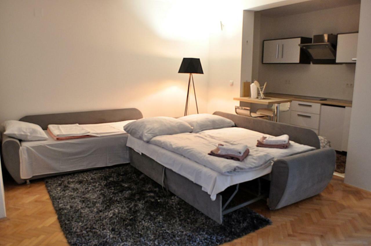 דירות טוזלה Apartman Dina מראה חיצוני תמונה