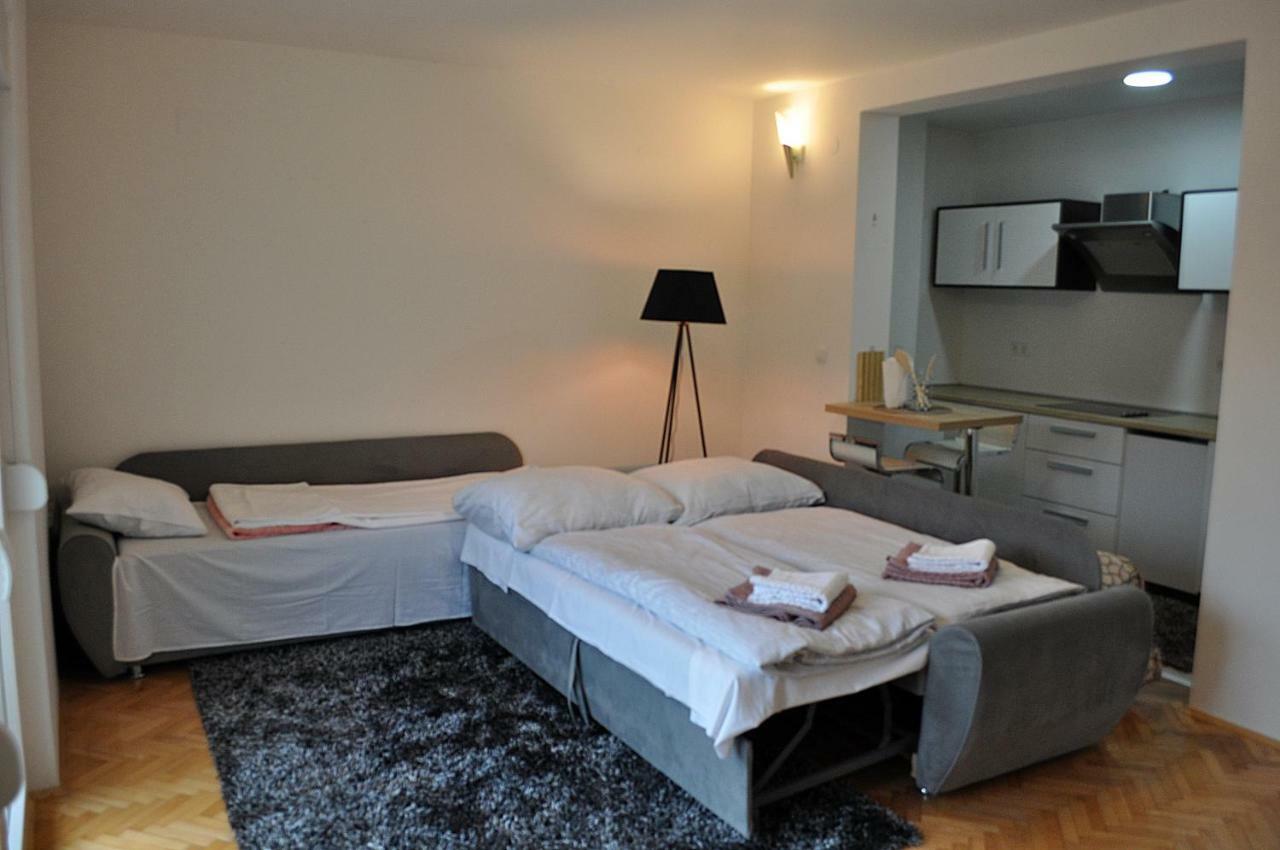 דירות טוזלה Apartman Dina מראה חיצוני תמונה