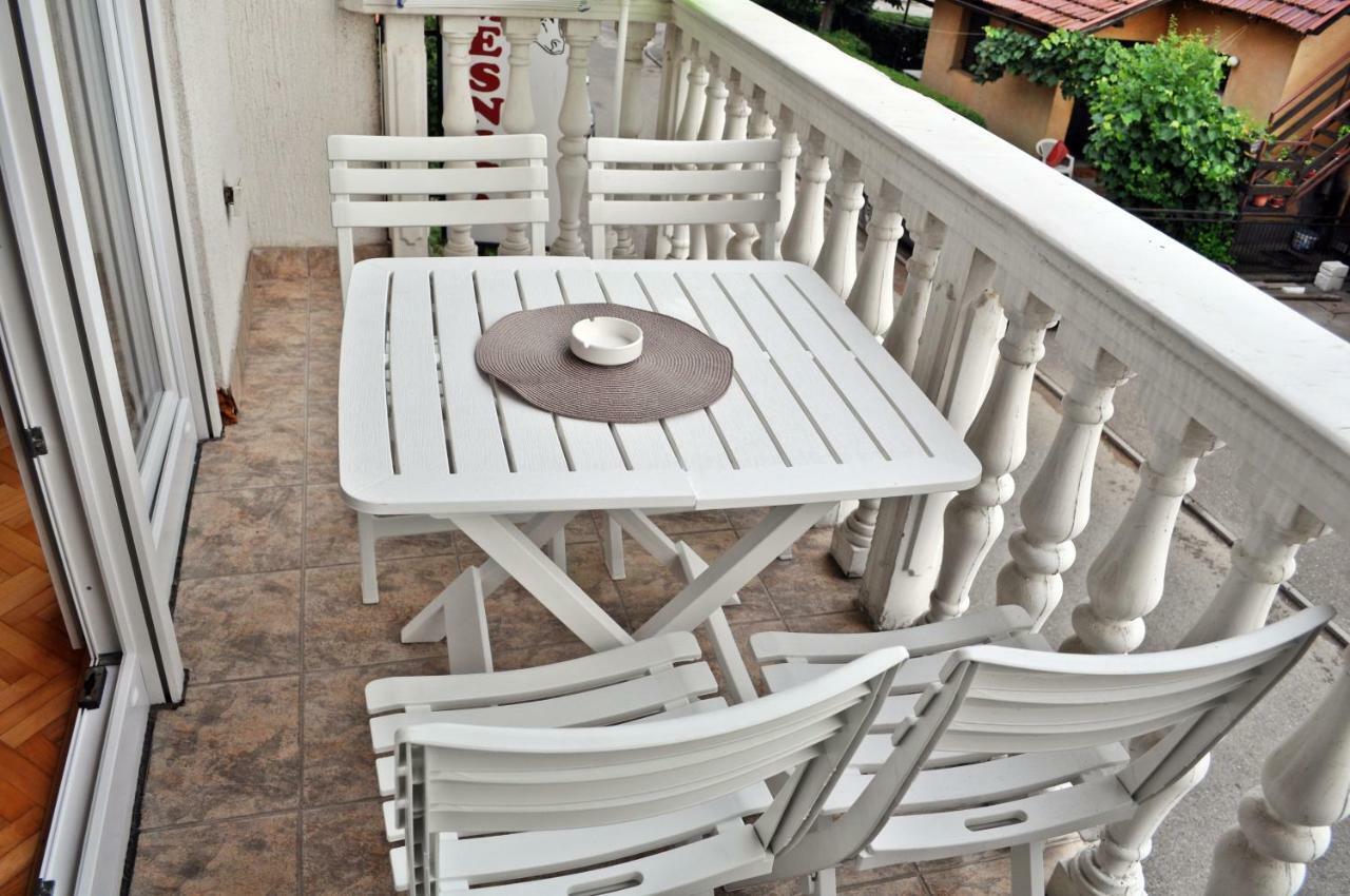 דירות טוזלה Apartman Dina מראה חיצוני תמונה