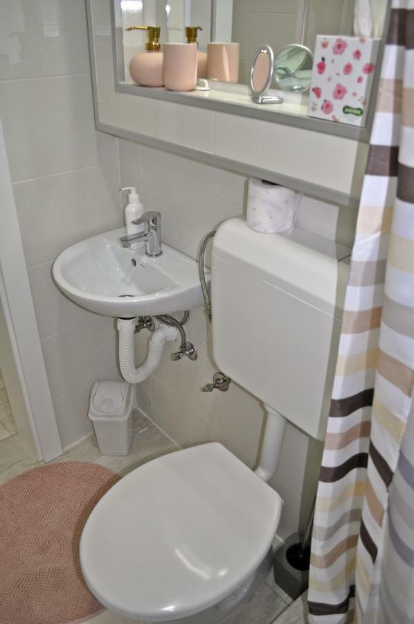 דירות טוזלה Apartman Dina מראה חיצוני תמונה